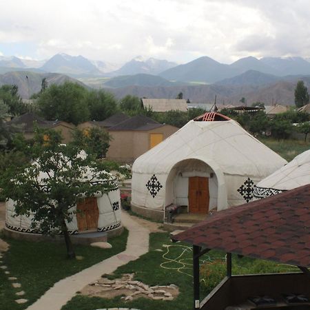 Guest House Emily Bokonbayevo Экстерьер фото