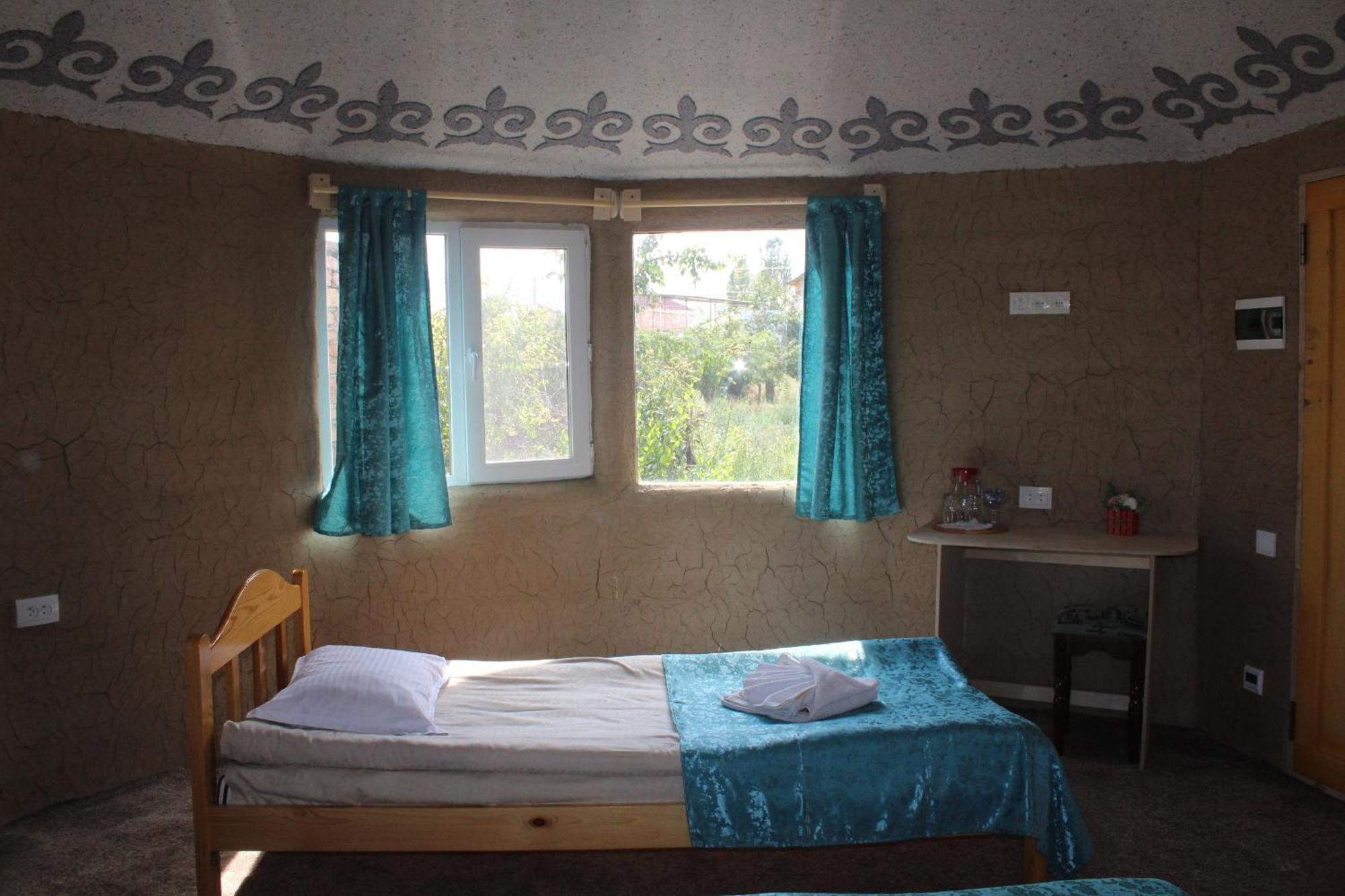 Guest House Emily Bokonbayevo Экстерьер фото