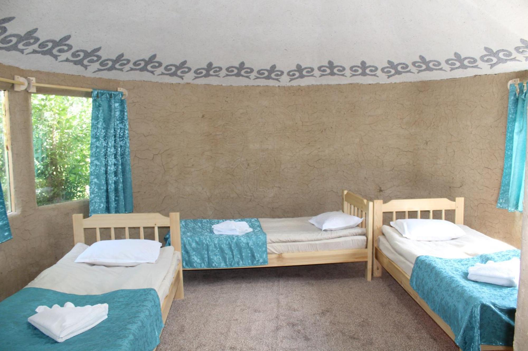 Guest House Emily Bokonbayevo Экстерьер фото